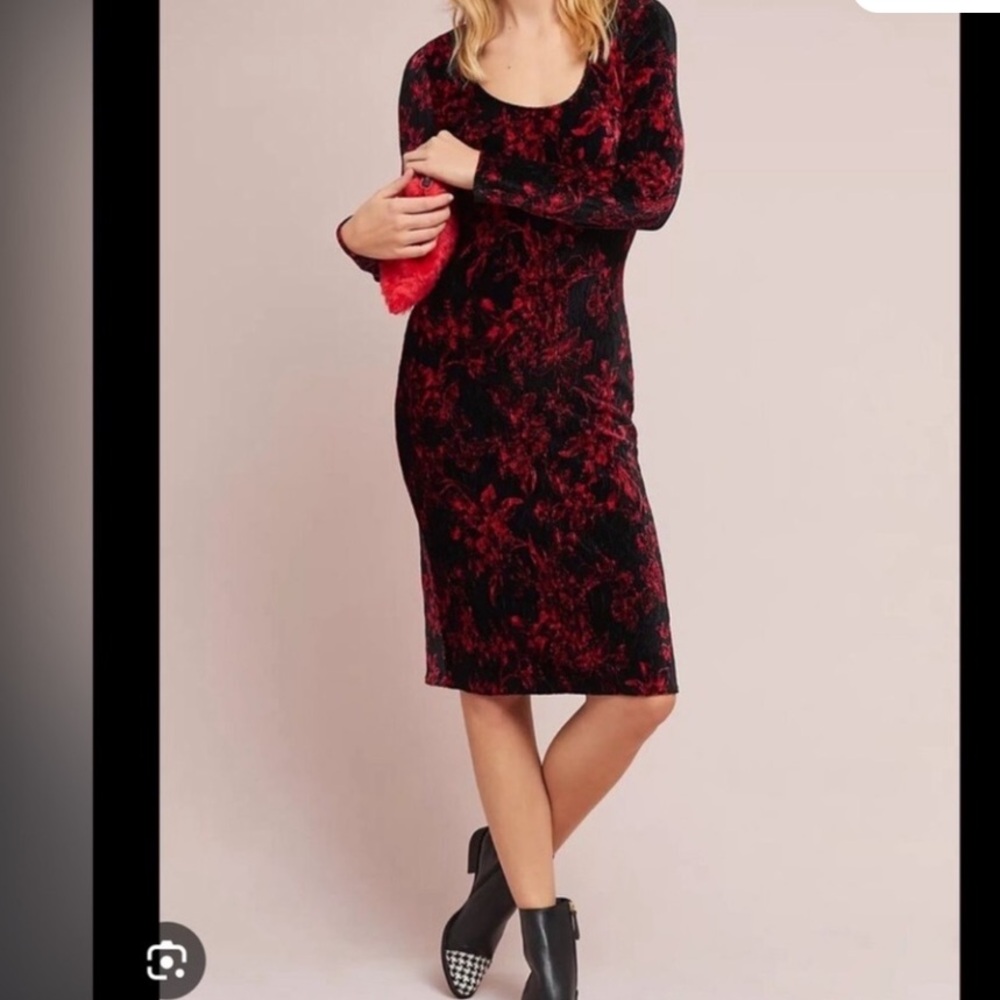HD in Paris Anthropologie Diedre velvet column dress size small long sleeve